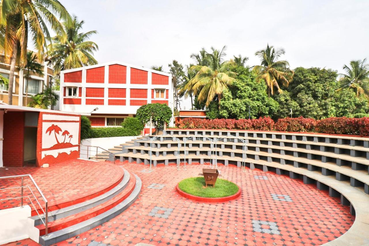 Hotel Palette - Holiday Palms Bangalore Exterior foto