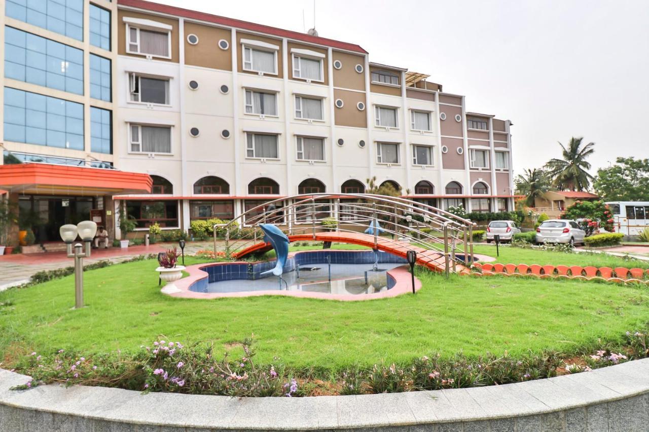 Hotel Palette - Holiday Palms Bangalore Exterior foto